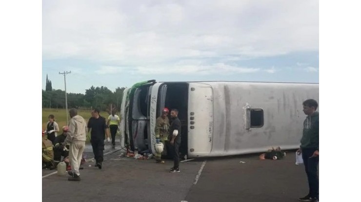 Volcó un micro en Ruta 2: dos menores fallecieron